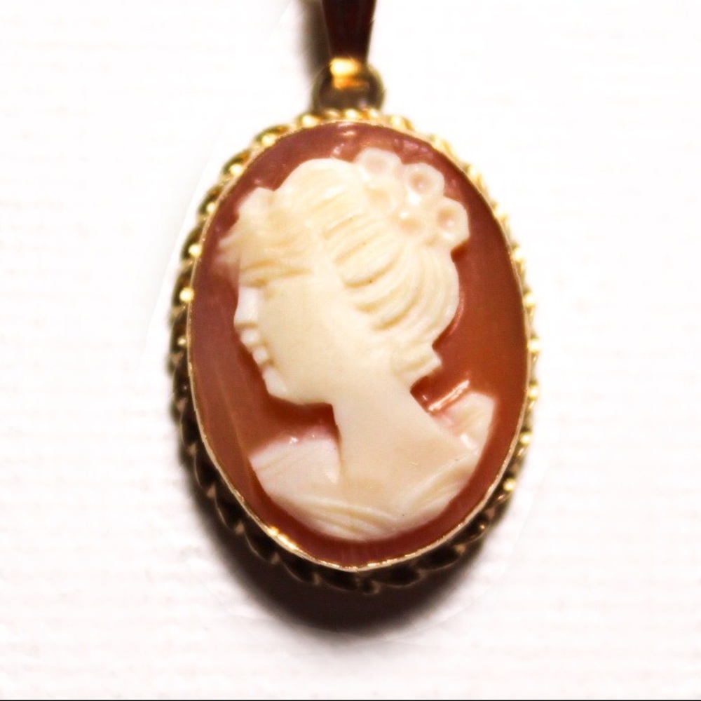 Vintage 14k Carved Shell Cameo Pendant - Picture 1 of 8